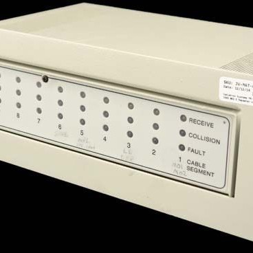 Cabletron MR9000C Thick Thin Repeater 9-Ports: 1x AUI and 8x BNC