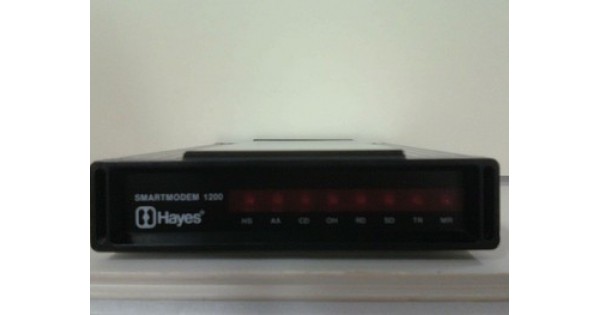 Hayes 07-00038 SmartModem 1200 External Data Modem