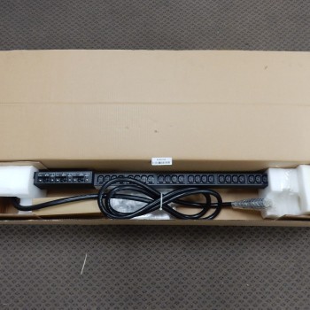 0U 24 C13 30a 3 Phase PDU