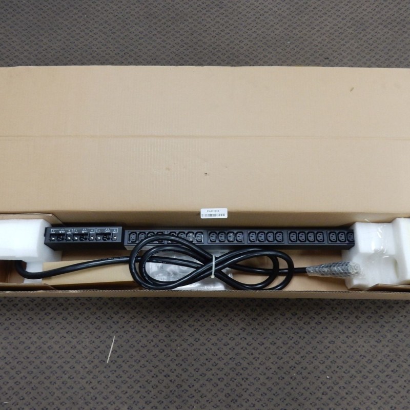IBM 46M4125 0U 24 C13 30a 3 Phase PDU