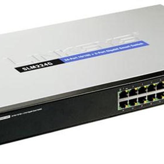Linksys SLM224G Ethernet Switch 24-Port 10/100 + 2 10/100/1000 SFP