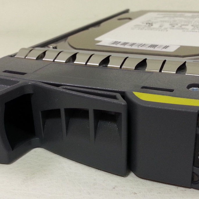 NetApp X279A-R5 300GB 15K 4Gb/Sec Hard Disk Drive HDD Fiber Channel HDD