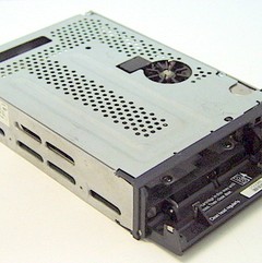 Tandberg TDC-4220 TDC 4220 Internal Tape Drive SLR1, 2.5GB/5GB SCSI, Black or Beige