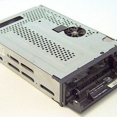 TDC 4220 Internal Tape Drive SLR1, 2.5GB/5GB SCSI, Black or Beige